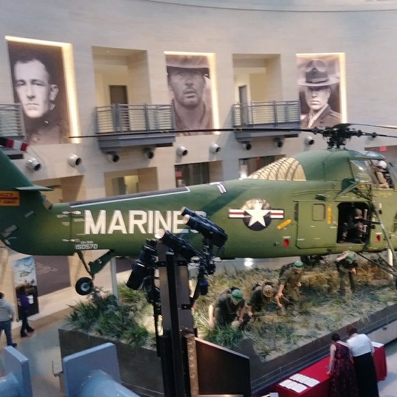 Meet your Posher, Femme - Picture 1 of 1